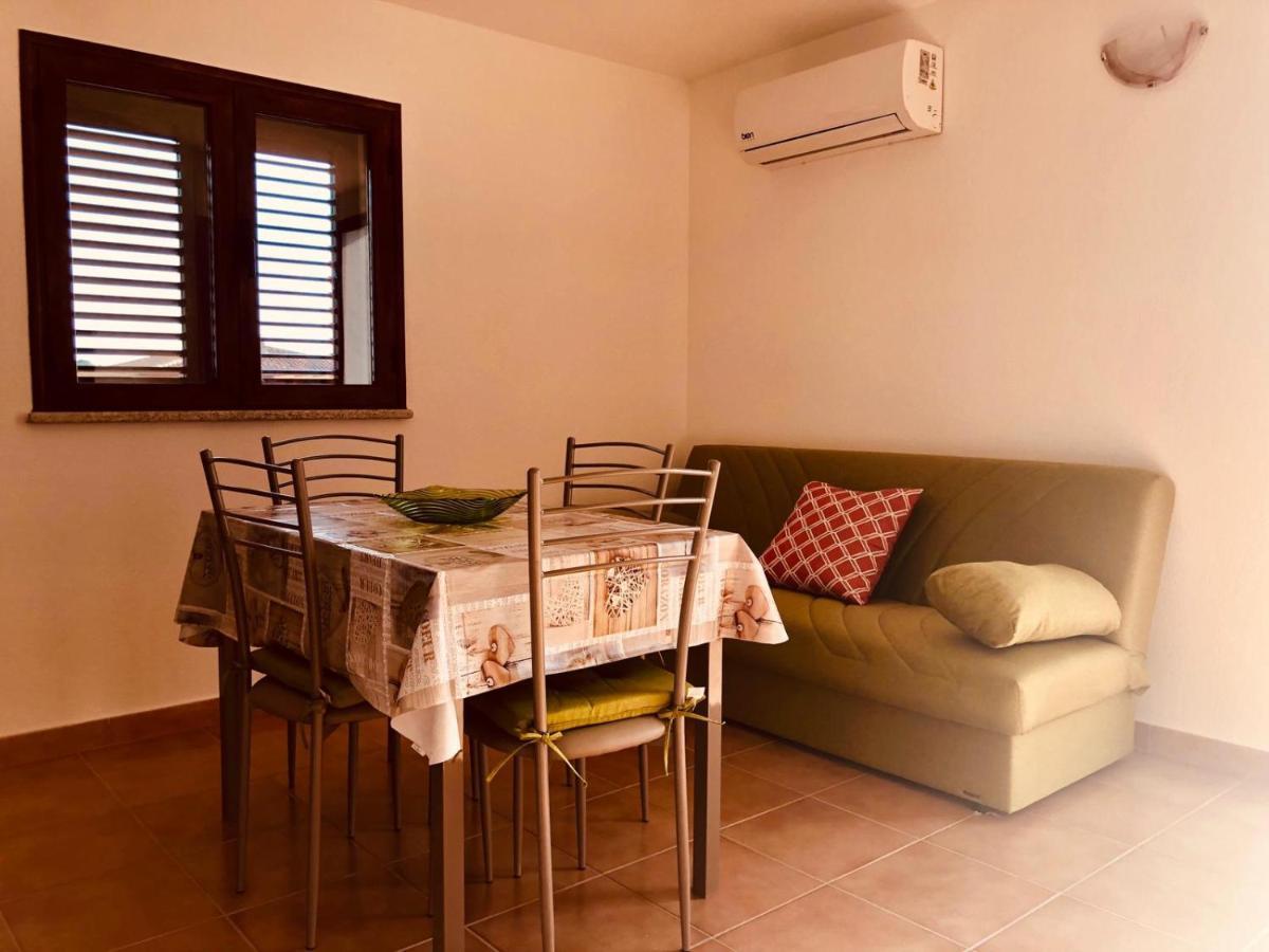 Siniscola Casa Vacanze Olmo Luaran gambar